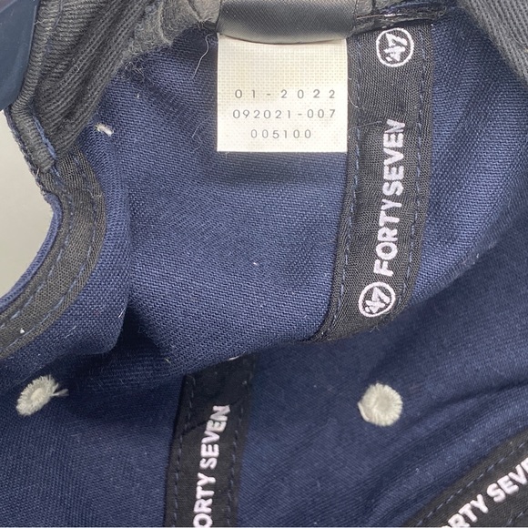 47 Brand New York Yankee’s Baseball Hat Mens Dark Blue Gray White Red Snap Cap - Picture 15 of 16